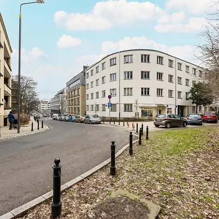 Daire Center Turquoise By Renters