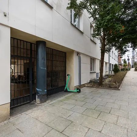 Center Turquoise By Renters * Varşova