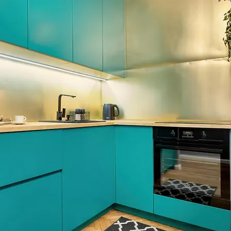 Center Turquoise By Renters
