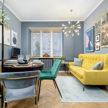 Center Turquoise By Renters *