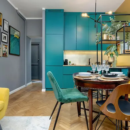 Center Turquoise By Renters Varsóvia